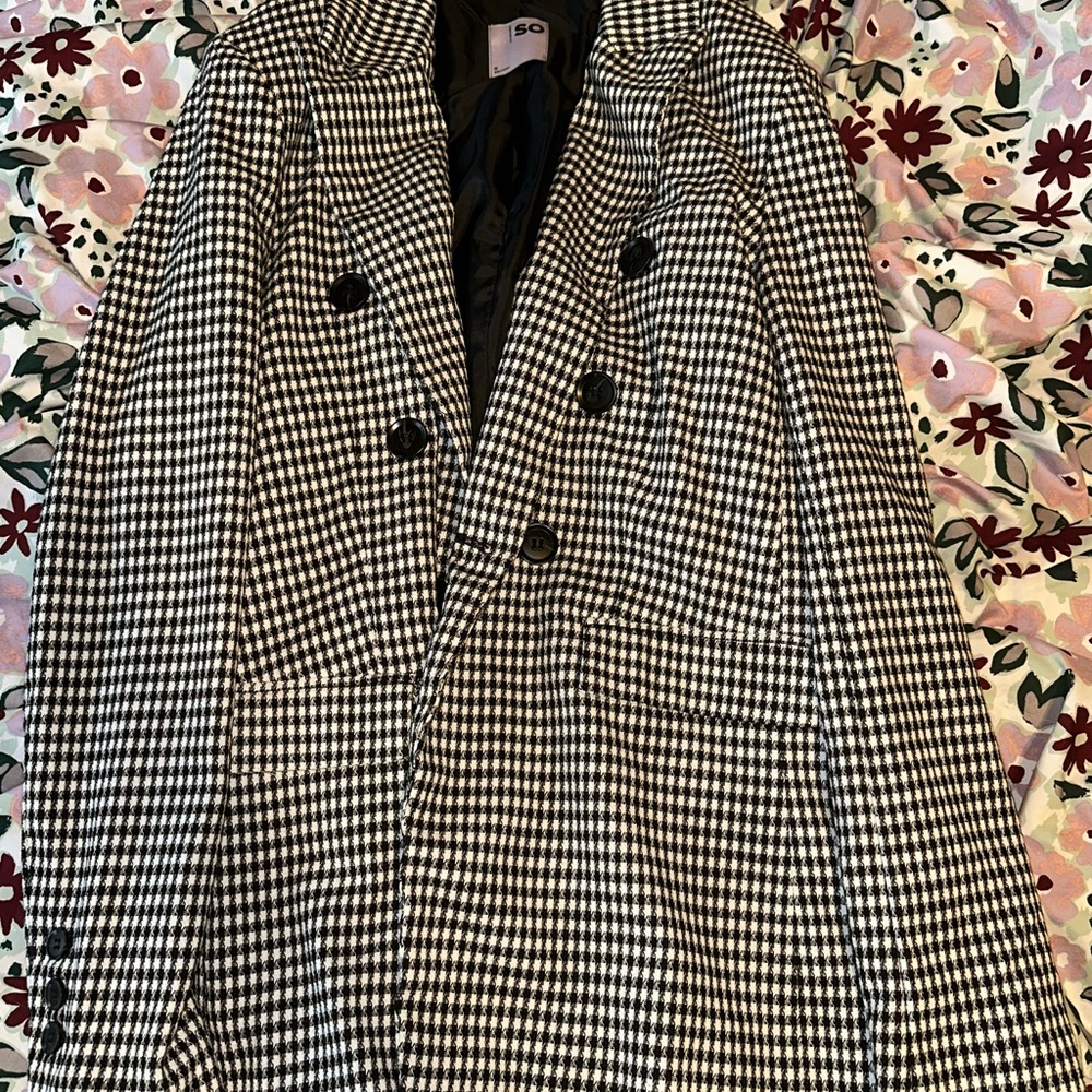 SO Black and White Blazer Houndstooth Pattern